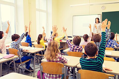 Sociální pedagog má za úkol krom pomoci rodinám také eení spor mezi áky...