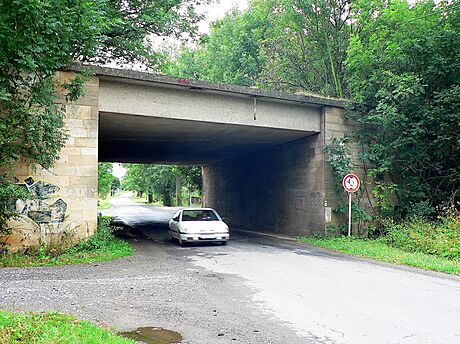 Plánovaná silnice I/73 by mla vyuít stávající polohy tlesa tzv. Hitlerovy...