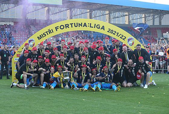 Mistrovský tým sezony 2021/2022 Viktoria Plzeň.