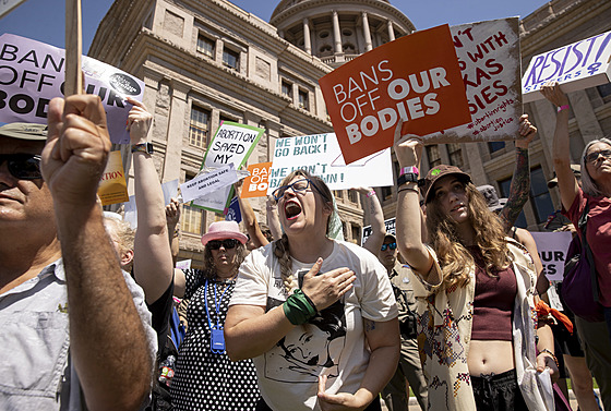 Protest za práva en na potrat v Texasu (14. kvtna 2022)