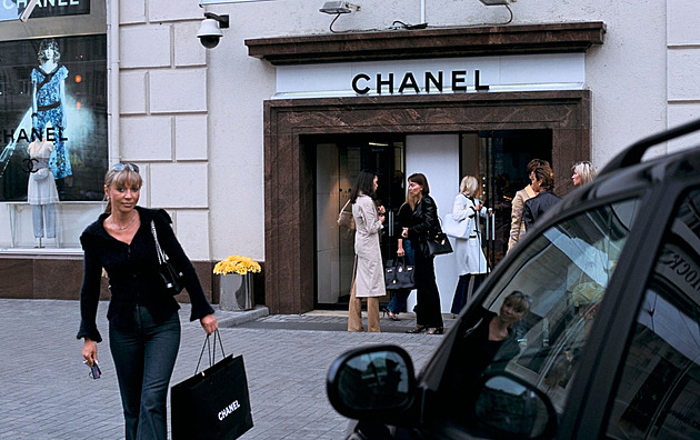 Luxusní módní domy opouštějí Rusko. Musí dále na východ