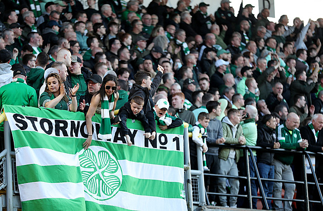 Celtic se vrátil na skotský fotbalový trůn, stačil mu bod na hřišti Dundee