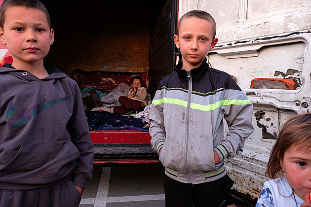 Nemohou spát, koktají a pomočují se. Ukrajinské děti platí daň za válku