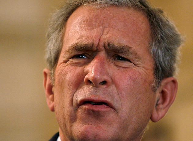 Brutální invaze do Iráku... tedy na Ukrajinu. Bush si při projevu spletl země