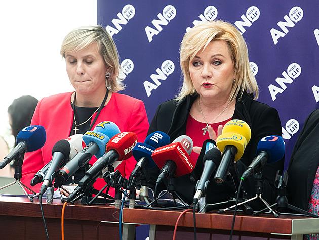 Poslanci ANO a SPD zabránili jednání o konci povinné evidence tržeb