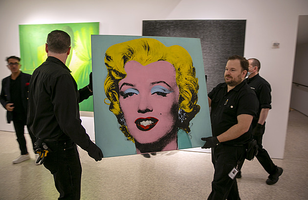 V New Yorku padl dražební rekord. Kupec dal za Warholovu Marilyn 4,5 miliardy