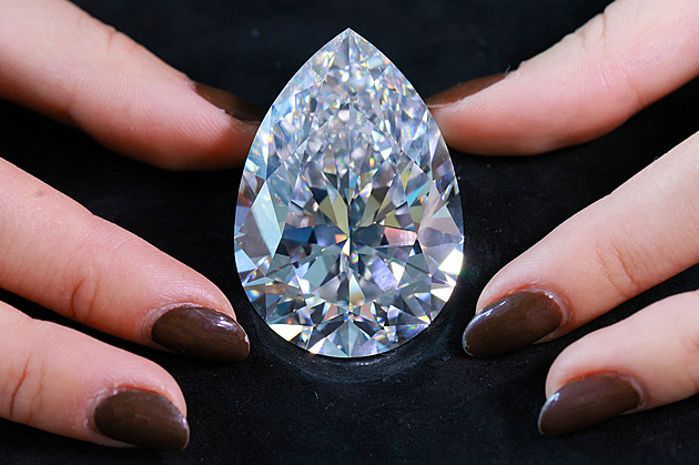 Jeden z největších diamantů světa se vydražil za méně než půl miliardy