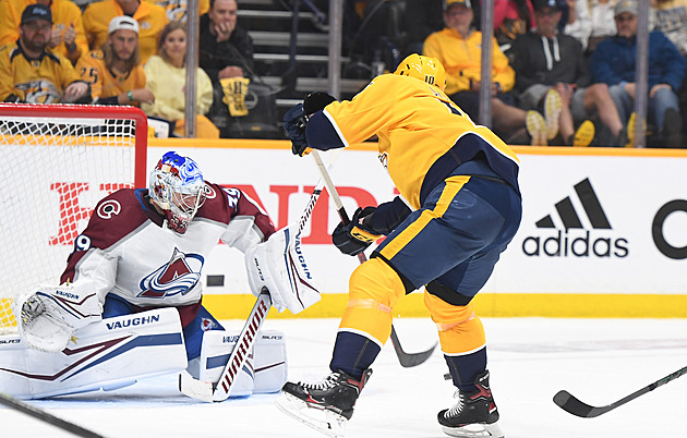 Francouz v NHL slaví s Coloradem postup, přiblížil se mu i Pittsburgh