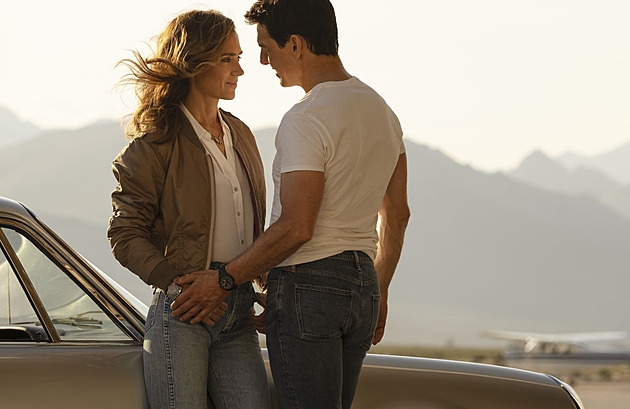 Tom Cruise se vrátí jako letecké eso Maverick. Paramount potvrdil Top Gun 3