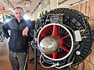 Restaur�tor historick�ch motor� a muzejn�k Jizerskohorsk�ho technick�ho muzea v...