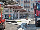 Rekonstrukce centrln autobusov zastvky Trnice v Karlovch Varech. (9....