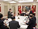 Vdce Kim ong-un se úastní schzky vládnoucí strany v Pchjongjangu. (17....