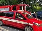 V Údolní ulici v pra�ském Braníku se z�ítila �ást domu. Na místo vyjely...