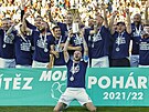 Fotbalisté Slovácka slaví historické vítzství v domácím poháru. Ve finále na...