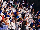 Fanouci New York Rangers se radují z gólu Filipa Chytila.