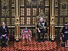 Princ William, princ Charles a vévodkyn Camilla na zasedání nového období...
