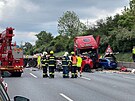 Tragická dopravní nehoda na 14,5 kilometru dálnice D1. Zemeli dva lidé. (17....