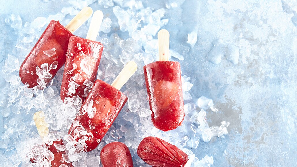 Jahodové nanuky s citronem a mátou