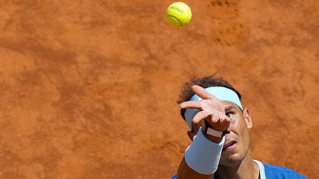 Rafael Nadal pi podn na turnaji v m.