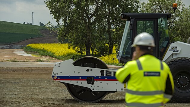 Dostavba dlnice D4 mezi Pbram a Pskem