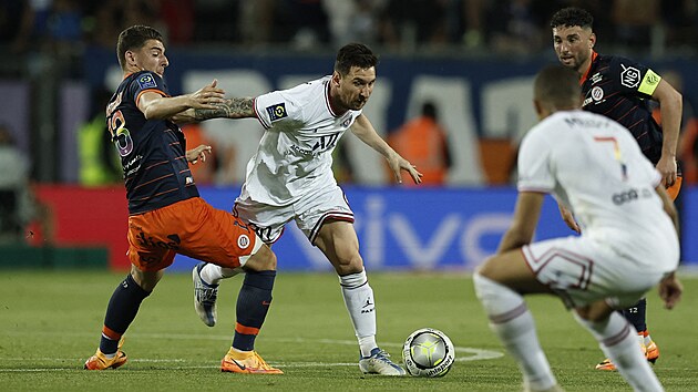 Messi a Mbapp kombinuj proti Montpellieru.