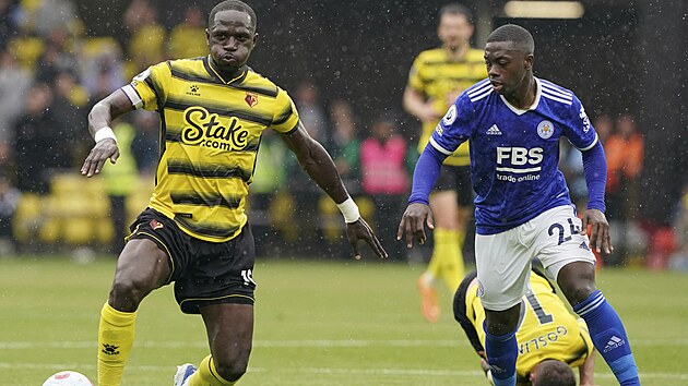 Moussa Sissoko (vlevo) a Nampalys Mendy v zpase Watfordu a Leicesteru.