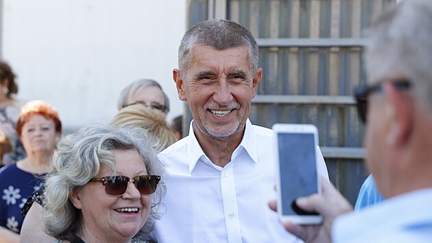 Andrej Babiš se s voliči setkal před kulturním domem v Břeclavi. (16. května... | na serveru Lidovky.cz | aktuální zprávy