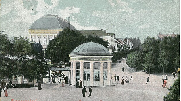 Vroce 1832 byl postaven zdn klasicistn rondel, kter chrn Frantikv pramen.