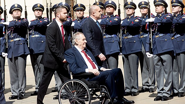 Prezident Milo Zeman se setkal s bulharskm prezidentem Rumenem Radevem. (10. kvtna 2022)