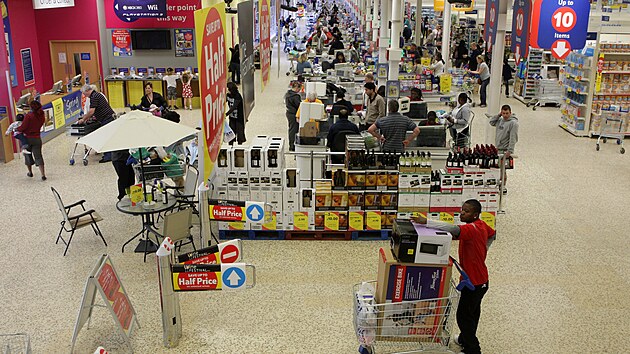 Společnost Tesco od konce května zavádí v londýnském supermarketu v New Maldenu nový způsob využití nadbytečných prostor.
