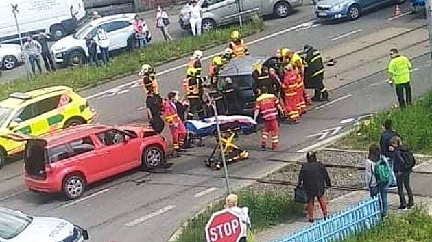 Nehoda automobil zench policisty v Ostrav-Vtkovicch.