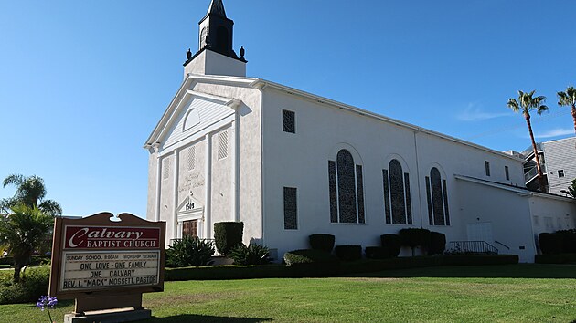 Monumentální svatyně ve stylu American Colonial Revival z roku 1947 patří baptistické církvi.
