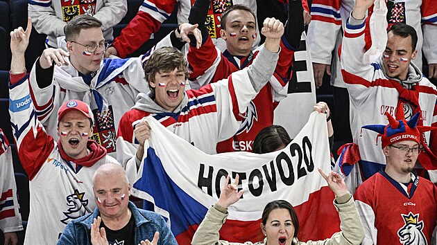 Čeští fanoušci se na hokejovém šampionátu v Tampere náramně bavili.