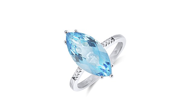 Luxusn prsten Alchemy Splendor s precizn vybrouenm topazem upout pozornost vaeho okol a navc vm dky svmu tvaru opticky zethl prst. Cena k doptn