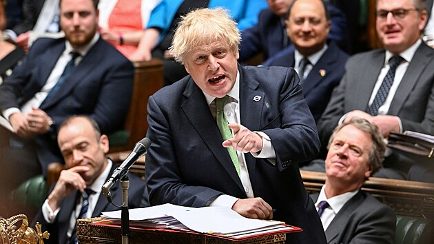 Britský premiér Boris Johnson promluvil v parlamentu.  (19. května 2022)