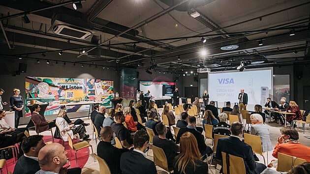 Slavnostn pedvn ocenn Visa Czech Top Shop 2021 probhlo v prostorch Magenta Experience Center v OC Arkdy.