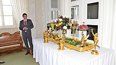 Interiér zámku Kyn�vart. Nástolník vrácený z Konopi�t�.