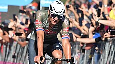 Mathieu Van Der Poel bhem osmé etapy Giro dItalia.