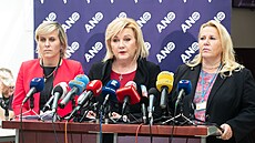 Alena Schillerová (ANO) hovoí na tiskové konferenci. (10. kvtna 2022)