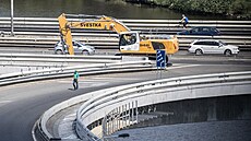 Začátek rekonstrukce Barrandovského mostu. (15. května 2022) | na serveru Lidovky.cz | aktuální zprávy