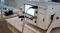 Pistroj pouívaný k elektrokompulzivní terapii