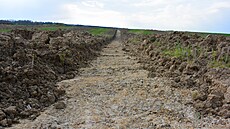 Pod trasou budoucí dálnice D35 práv� probíhá výzkum. Archeologové u� objevili...