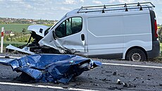 Pi nehod na nájezdu na dálnici D7 se zranilo est lidí. (13. kvtna 2022)