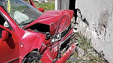 �idi� na P�erovsku zem�el poté, co vyjel ze silnice a narazil do domu. Síla...
