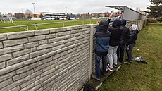 Pohled na fotbalový stadion Za místním nádraím, který je domácím hitm 1. SK...