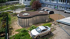 V areálu olomoucké fakultní nemocnice slou�í nov� zam�stnanc�m kolárna, které...