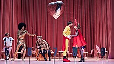 Sa�a Ra�ilov, Radúz Mácha, Lucie Poli�enská, Matyá� �ezní�ek a Jind�i�ka...