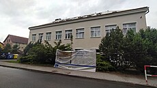 Firma Matex nedokonila pístavbu Základní koly Svobodné Dvory, Hradec Králové...