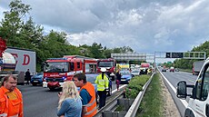 Tragická dopravní nehoda na 14,5 kilometru dálnice D1. Zemřeli dva lidé. (17....