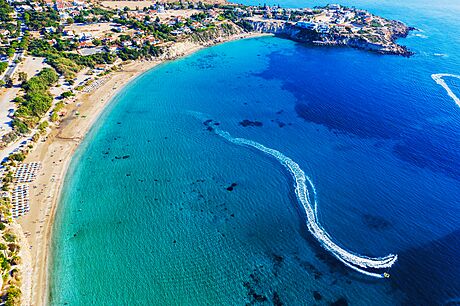 Plá Coral Bay na Kypru